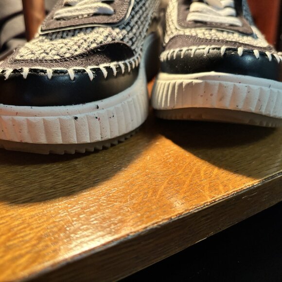 Men's New Dream Pairs Size 8 Sneakers - Picture 2 of 5